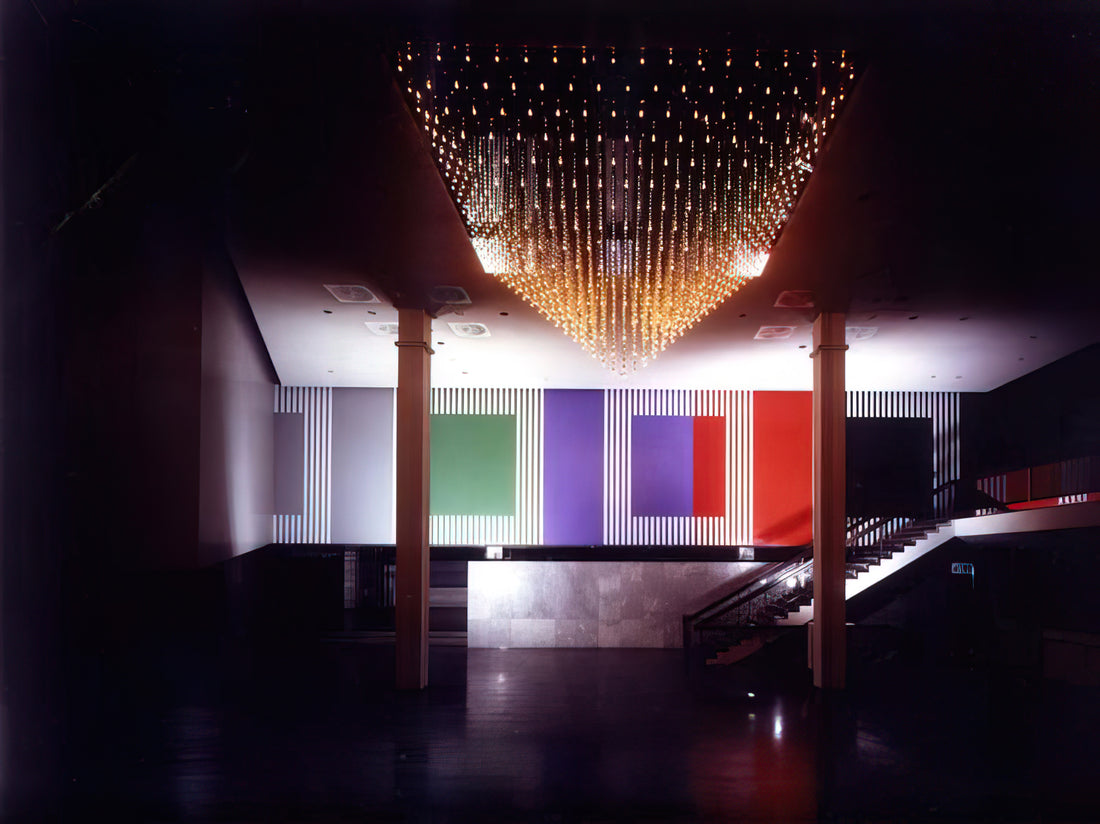 Daniel Buren im Palais Royal: Eine Analyse seiner Kunst und Bedeutung