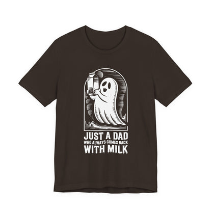 Solo un papá que siempre regresaba con leche camiseta de Halloween - Camiseta de manga corta unisex