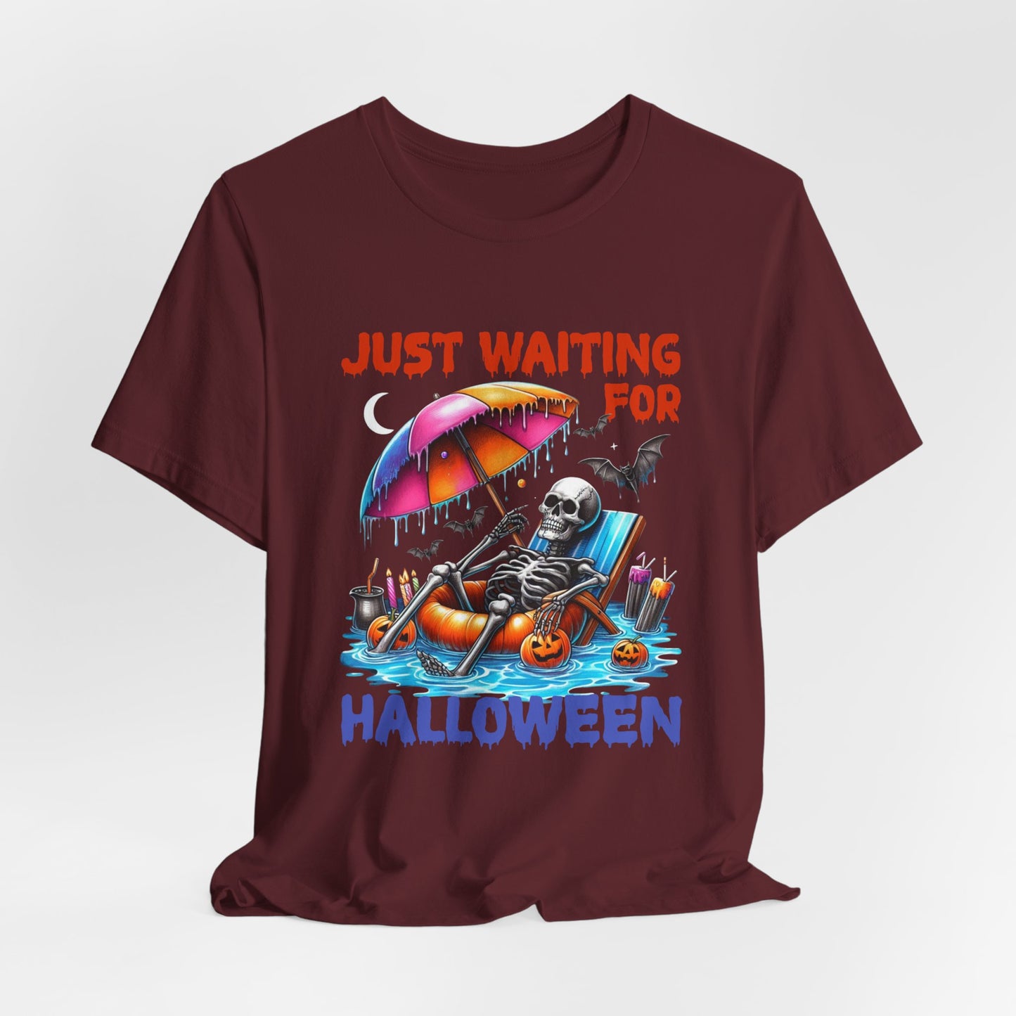 Esqueleto de verano espeluznante esperando a que llegue Halloween