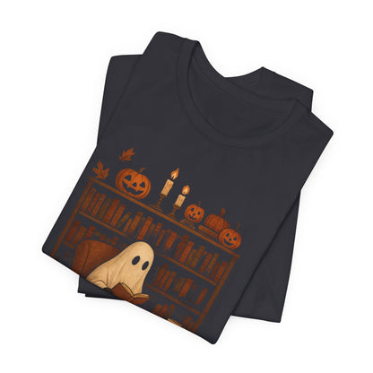 Fantasma vintage leyendo libros para amantes de la biblioteca Halloween espeluznante