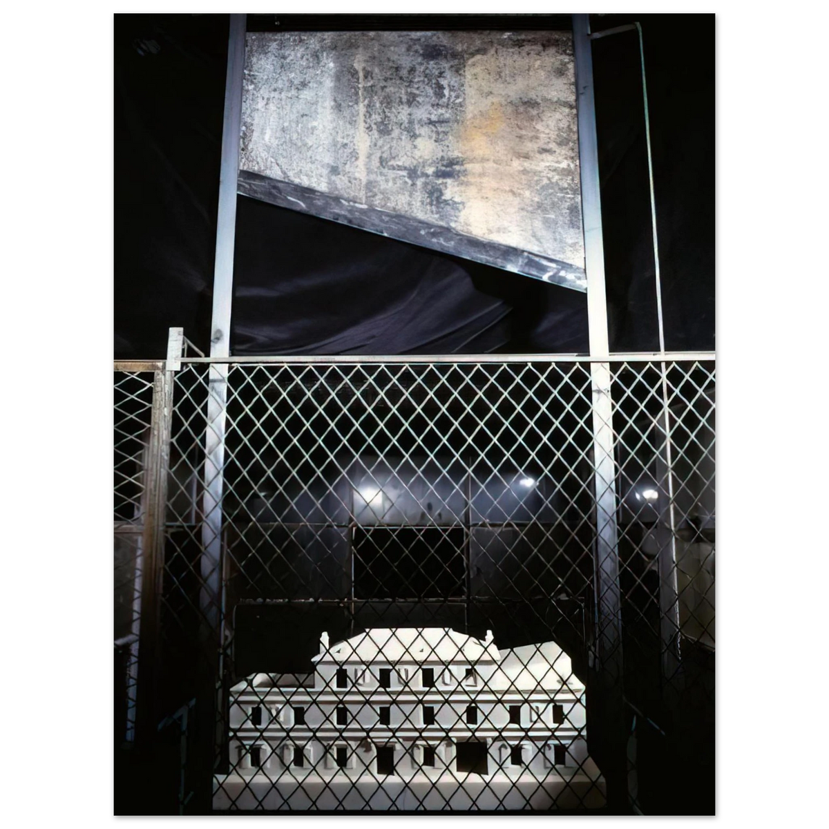 Louise Bourgeois - CELL CHOISY 1993  75x100 cm / 30x40inches Fine Art Poster