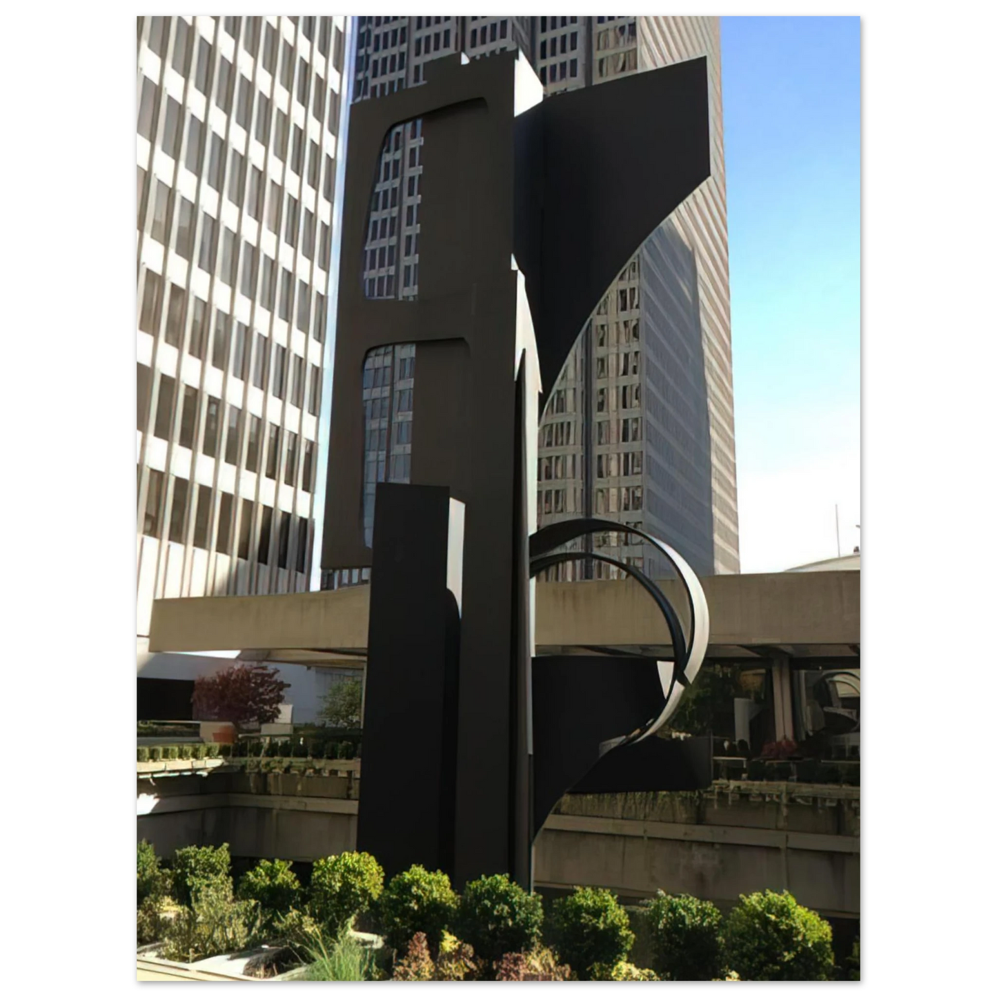 Louise Nevelson - SKY TREE 1977  75x100 cm / 30x40inches Fine Art Poster