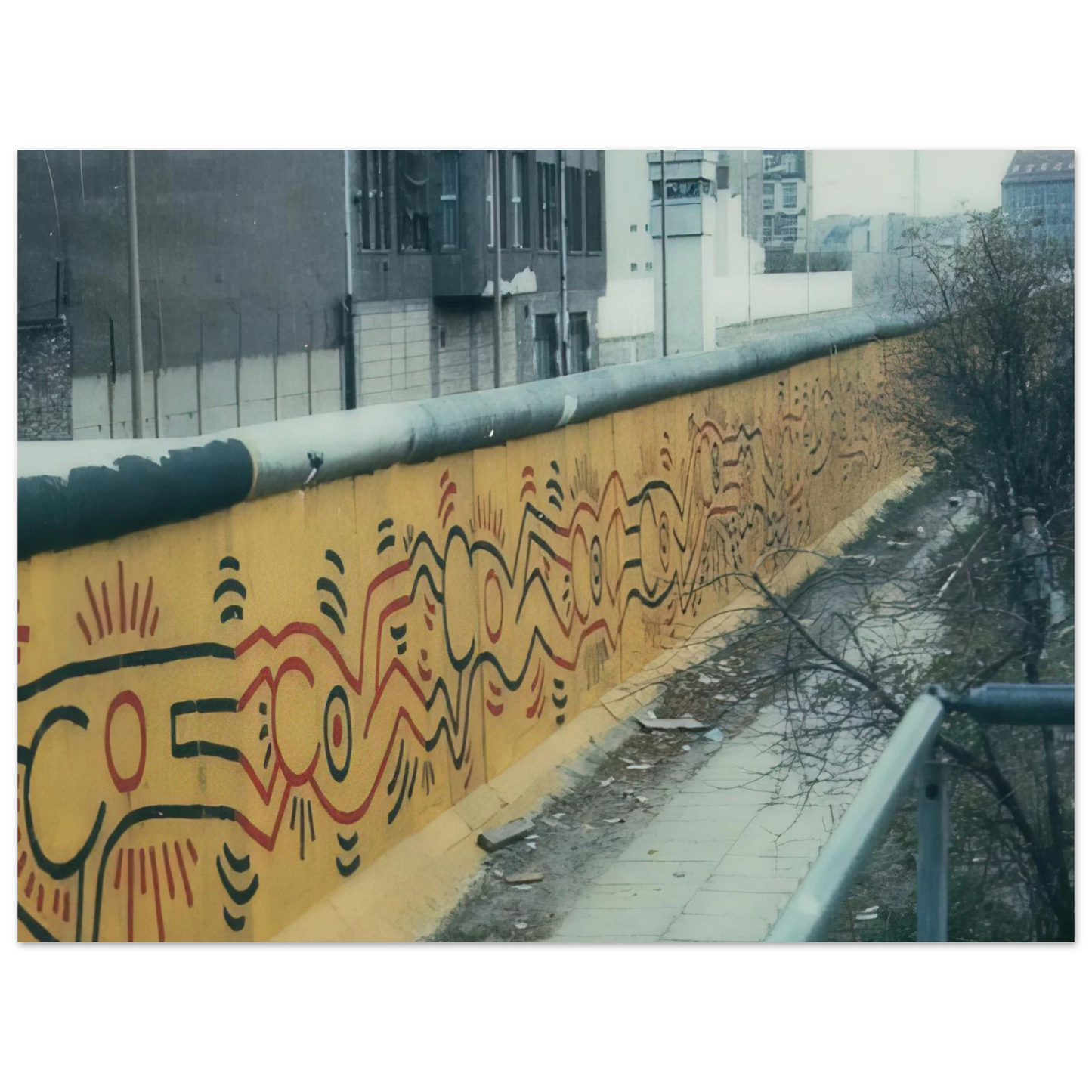 Keith Haring - BERLIN MURAL 1986  75x100 cm / 30x40inches Fine Art Poster